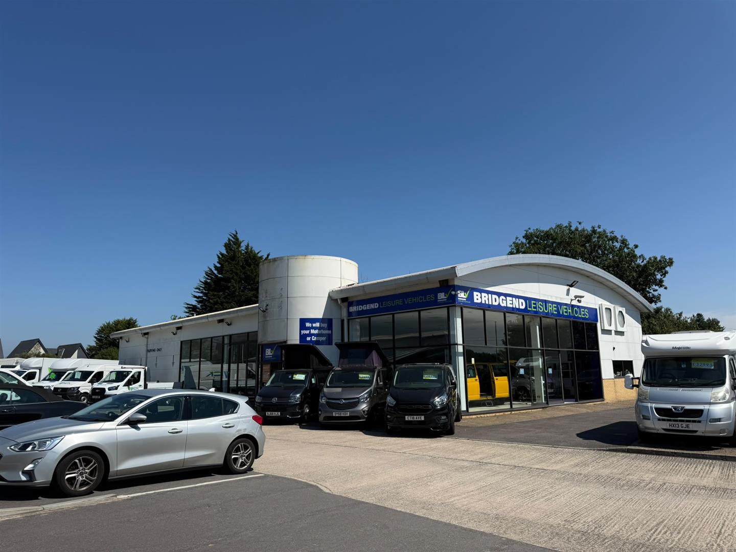 Showroom/Business Unit, Waterton Lane Bridgend, CF31 3YY